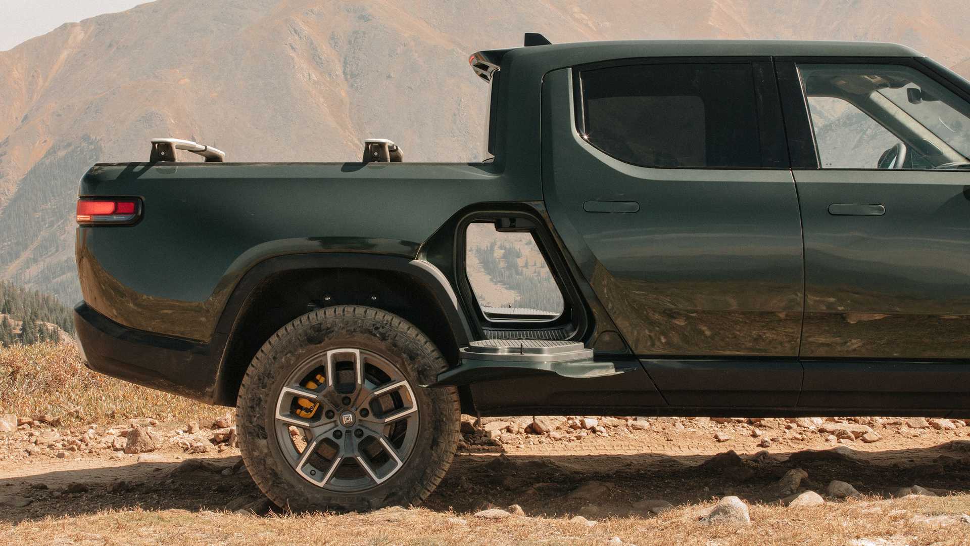 Rivian R1T çarpışma testinde zirvede