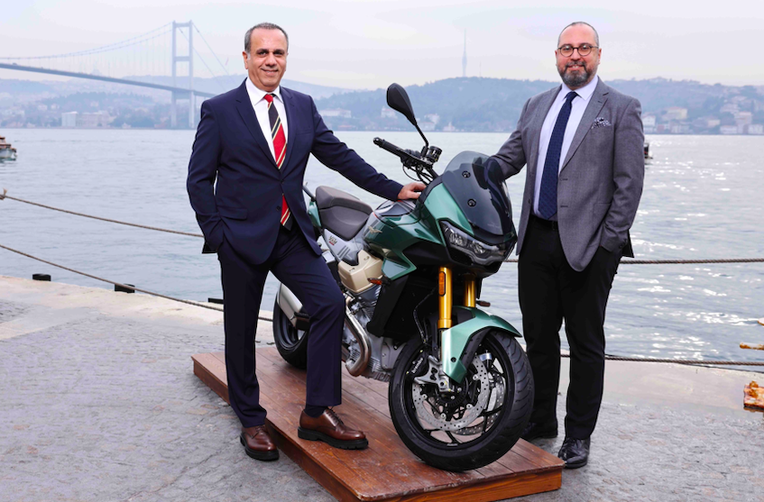 Moto Guzzi V100 Mandello Türkiye’de!