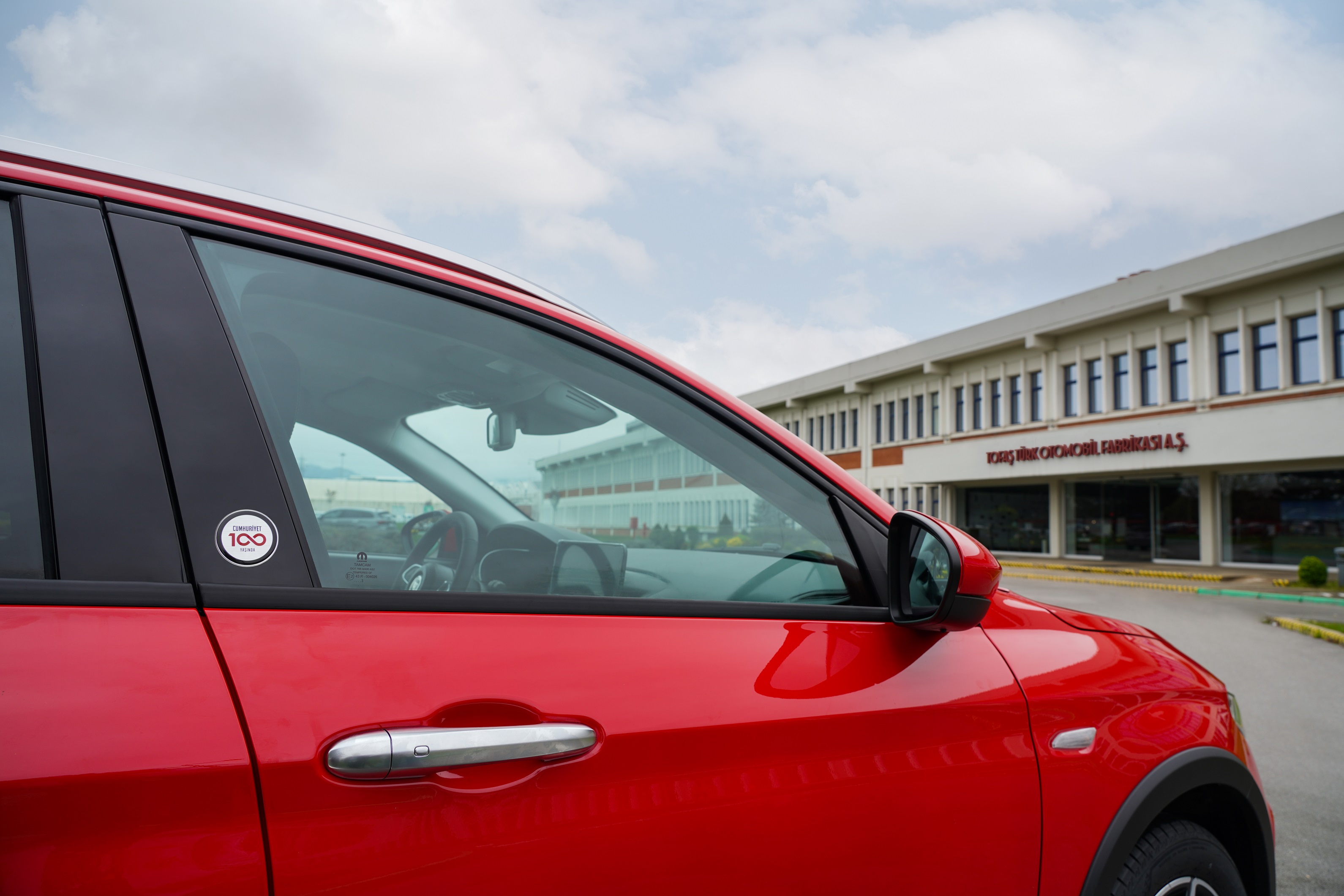 Modellerde “Cumhuriyet 100 Yaşında”  logosu detayı!