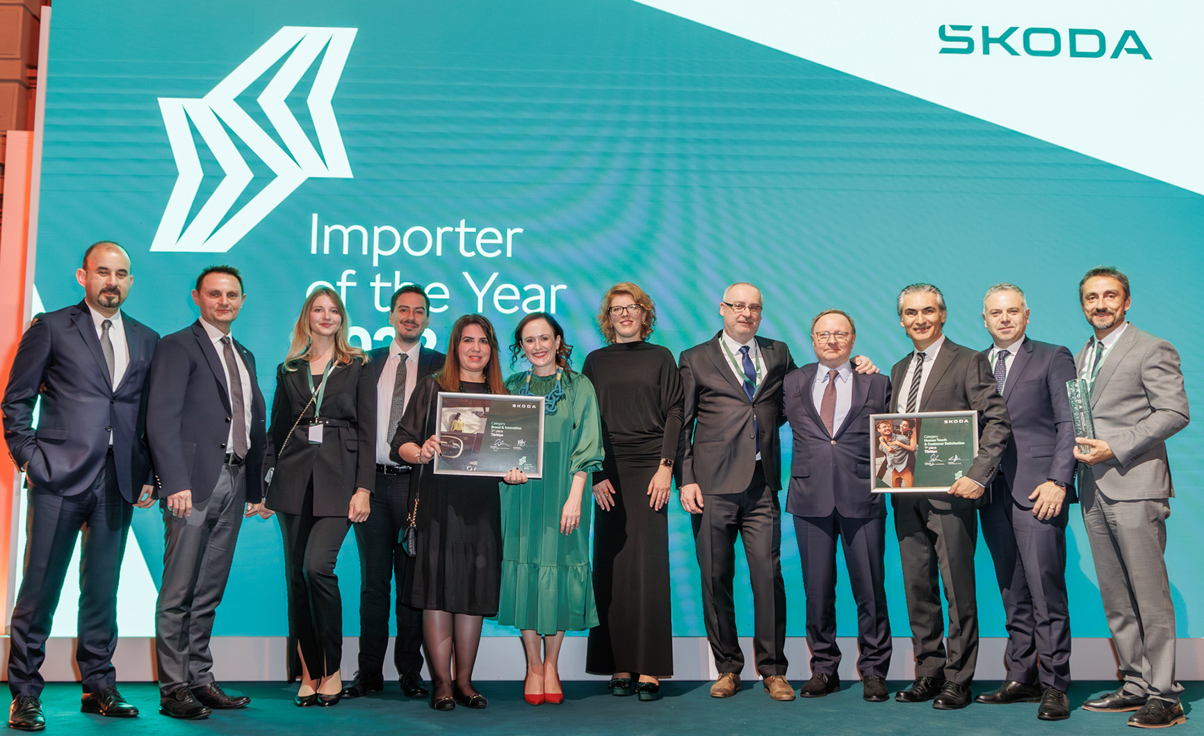 Yüce Auto,  İki Ödülün Sahibi Oldu