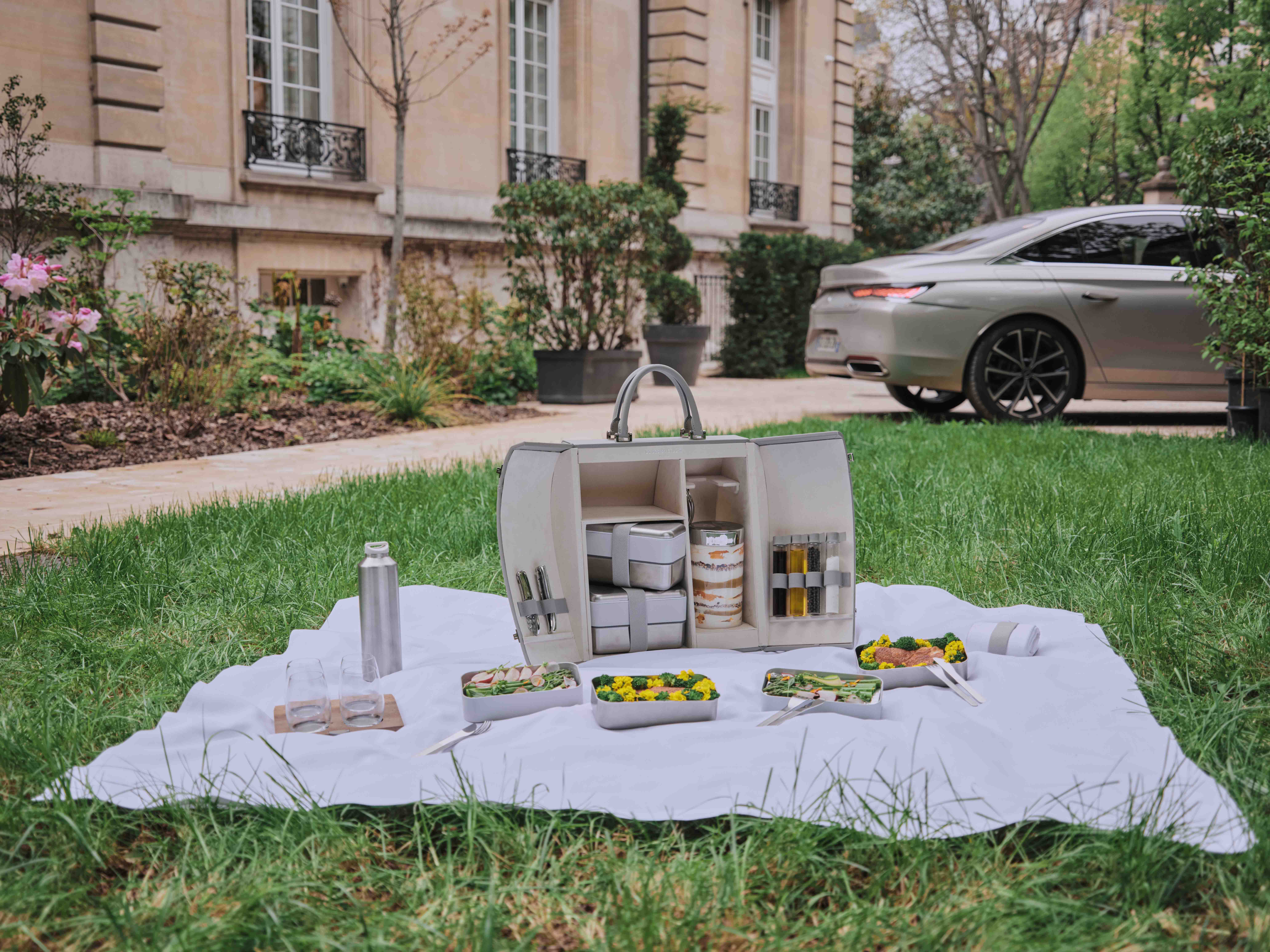 DS“Piknik Sepeti” ile yeni bir versiyon sundu.