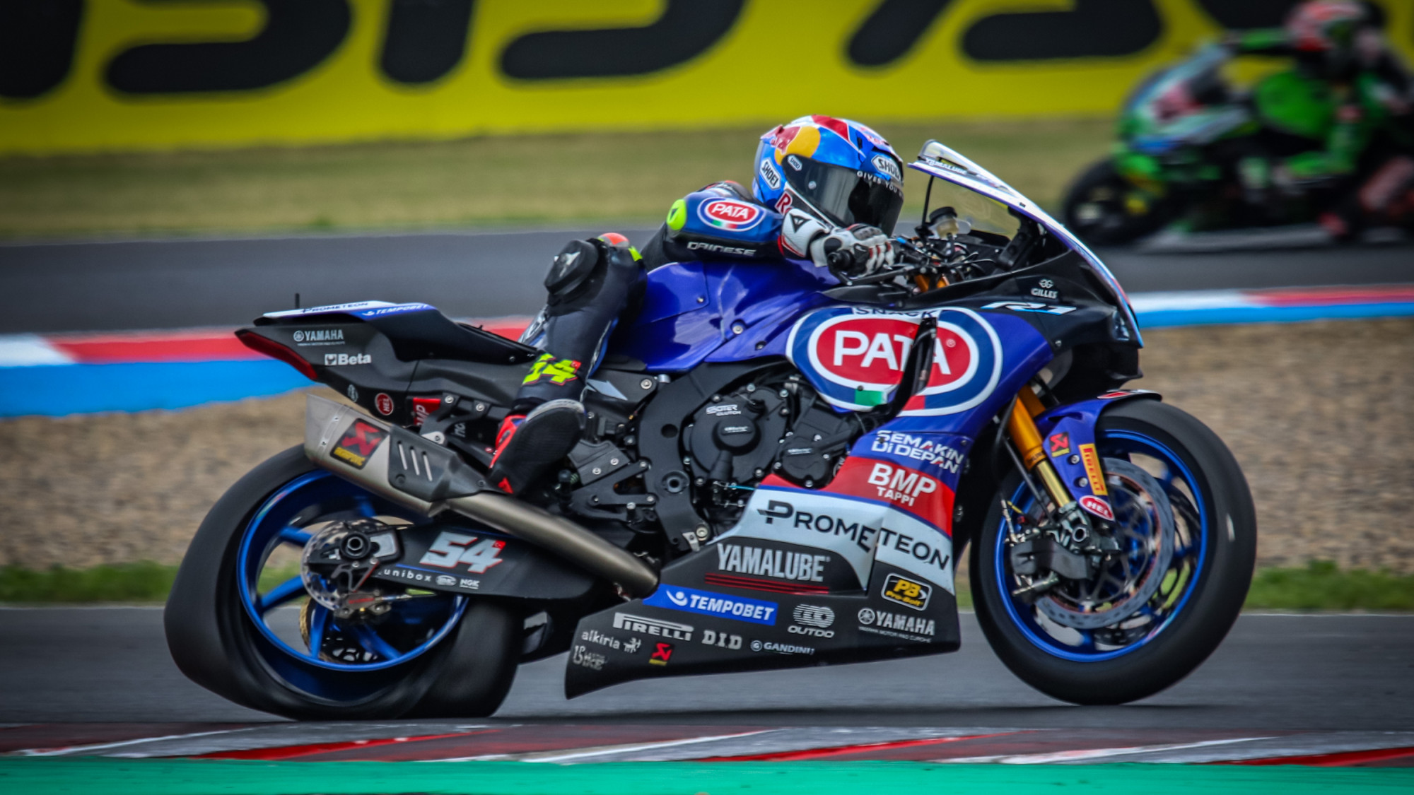 Lastik patlaması şampiyonluk umutlarını sarstı