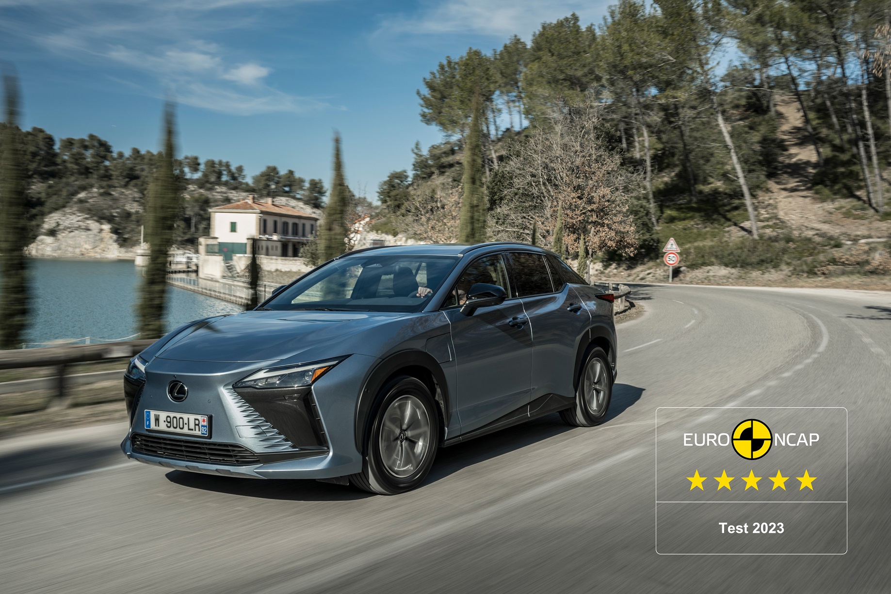 Lexus RZ’ye  Euro NCAP Testinde 5 Yıldız