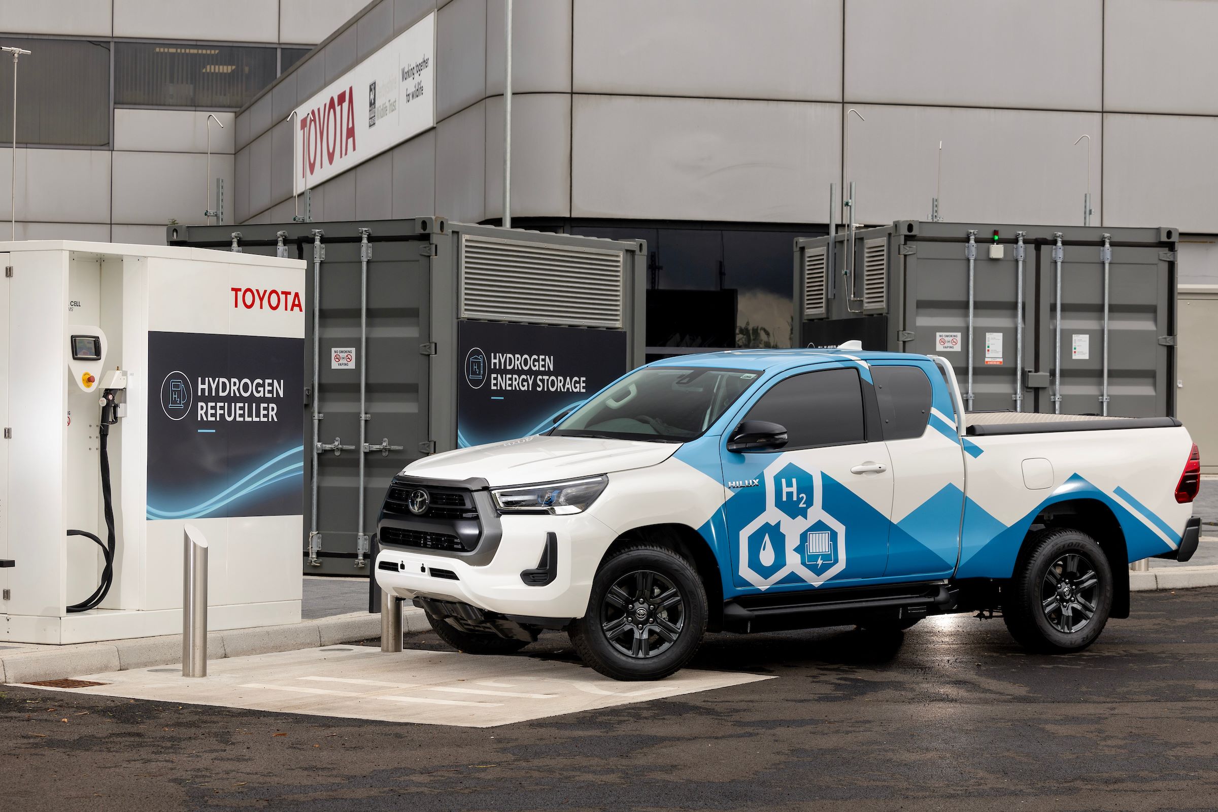 Toyota'dan  Hidrojen Yakıt Hücreli  Hilux