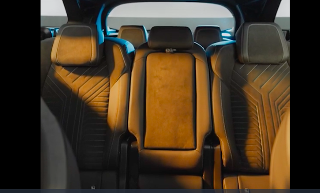 Peugeot E-5008’in ön gösterimini gerçekleştirdi.