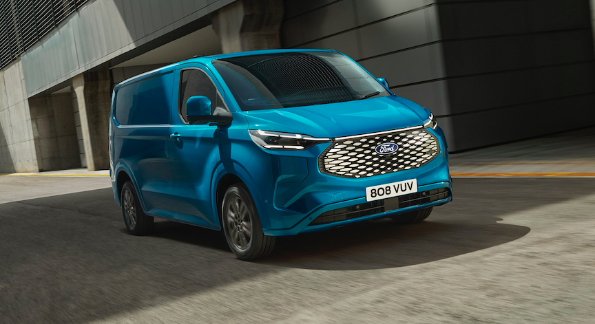 Yeniköy'lü  E-Transit Custom, Avrupa Yollarına Çıktı