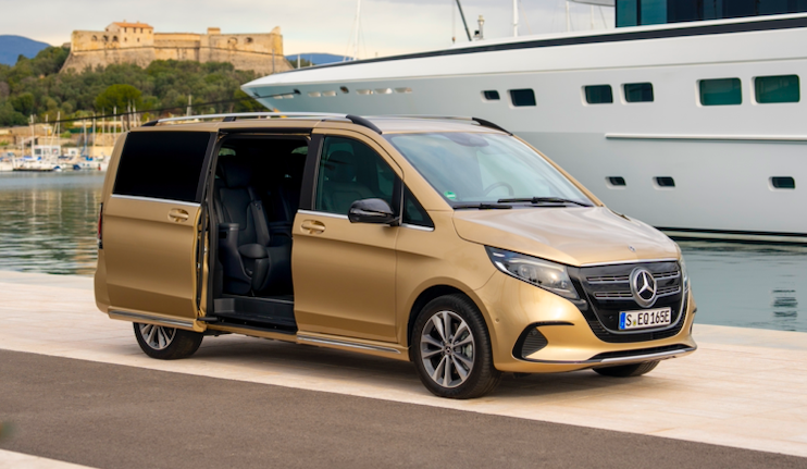 Mercedes-Benz EQV ile lüks segmente elektrikli konforla geldi