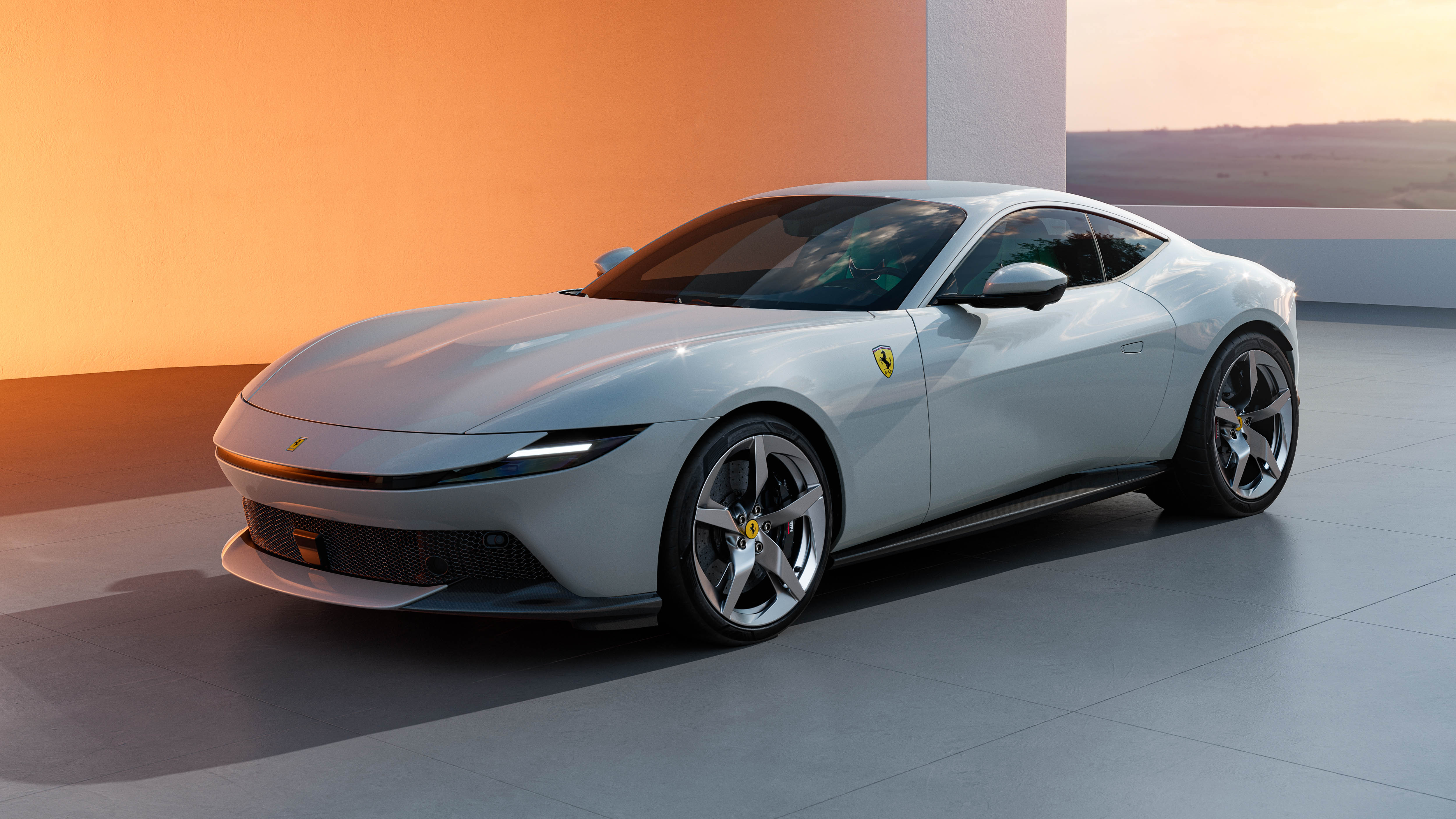 Ferrari, V8 motorlu  Amalfi’yi tanıttı